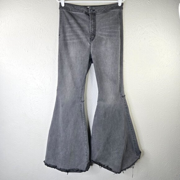 Free People Flare Jeans 31 High Waisted Faded Wash Stretch Bell Bottom Denim - Picture 1 of 12